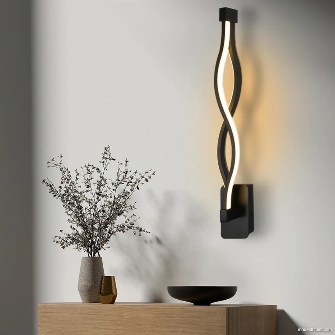 Twisted LED Wall Lamp